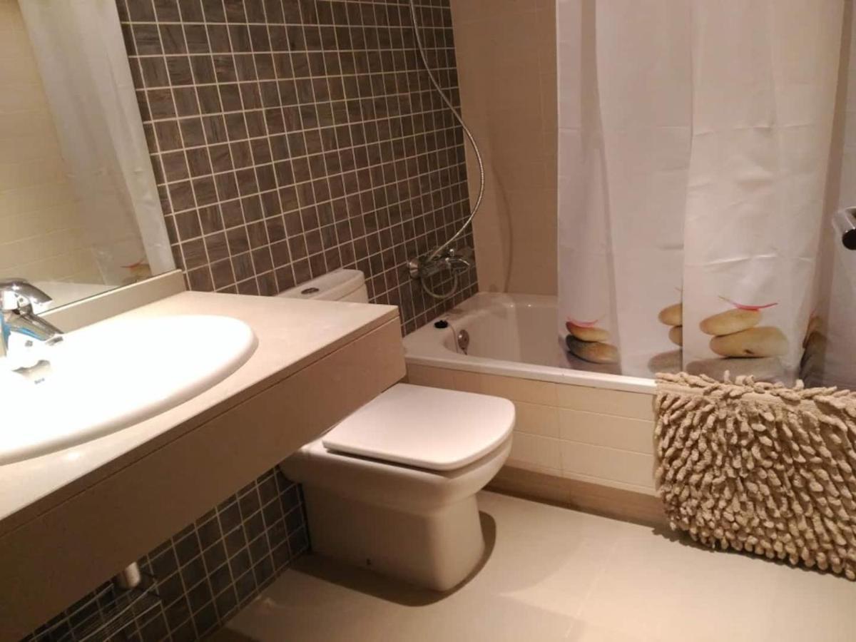 Stylish Flat, 2 Bathrooms And Swimming Pool, Next To The Beach! سان أدريان دي بيزوس المظهر الخارجي الصورة